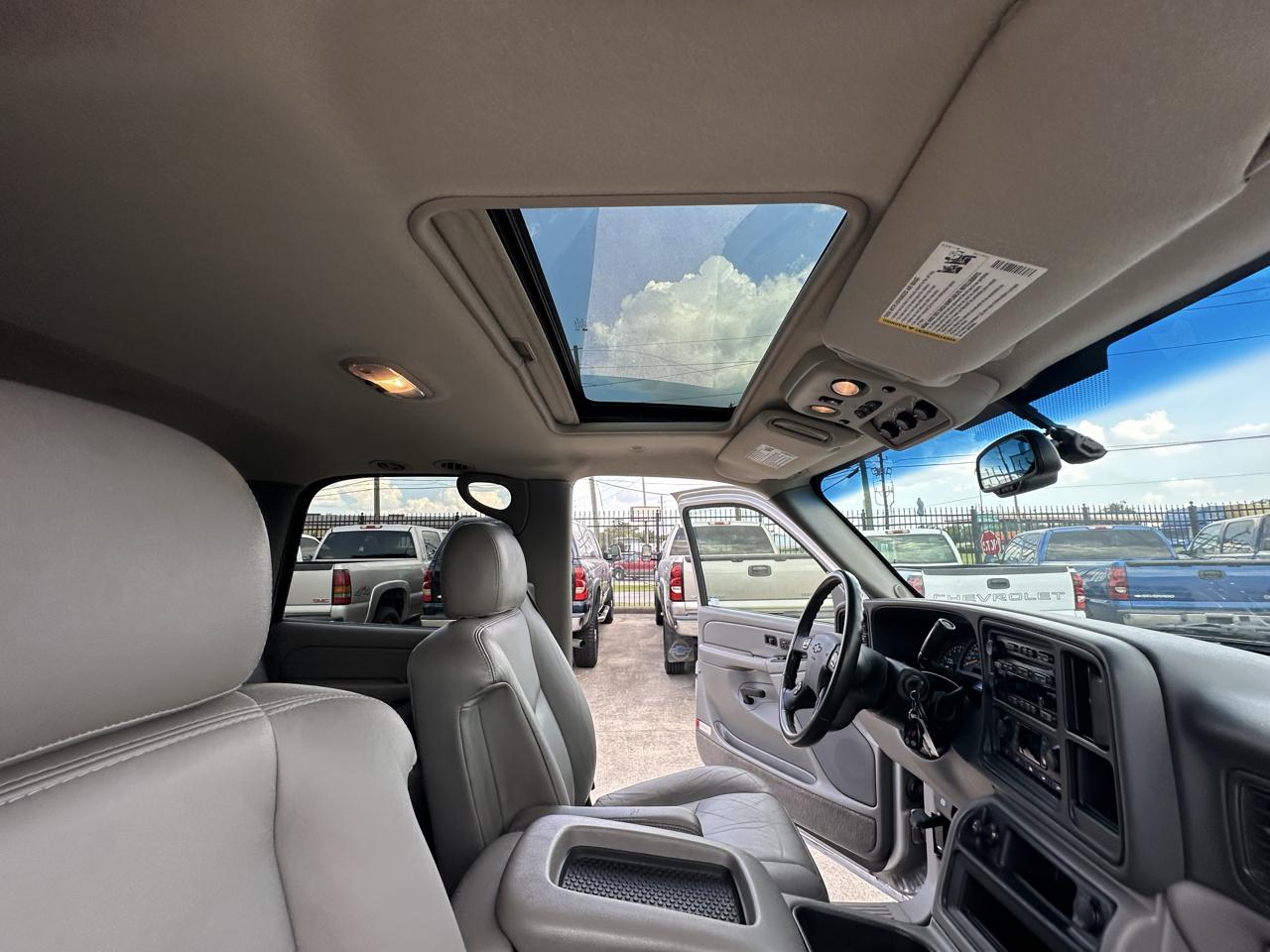 Chevrolet Tahoe LT 4WD 2004