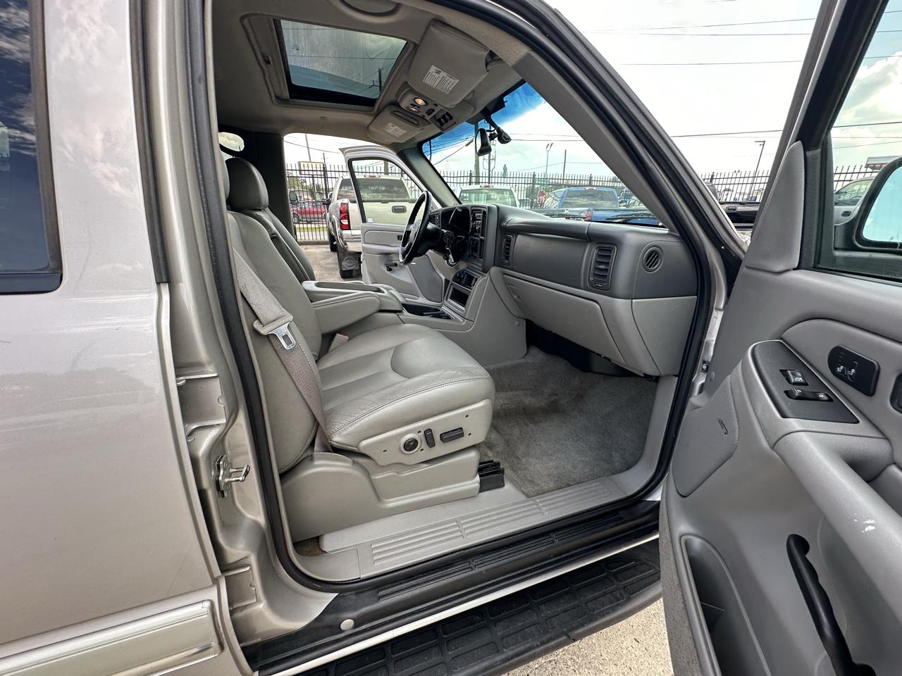 Chevrolet Tahoe LT 4WD 2004