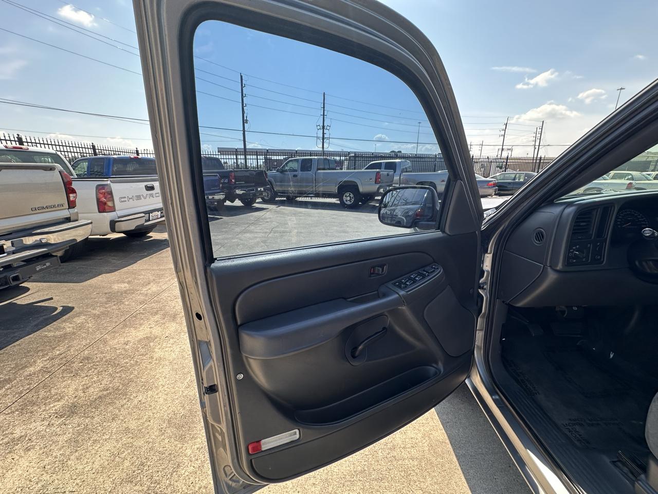Chevrolet Silverado 1500 LT Crew Cab Short Box 2WD 2006