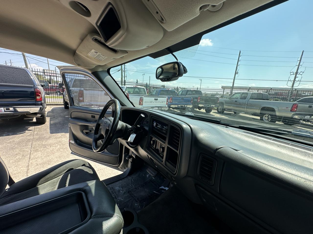 Chevrolet Silverado 1500 LT Crew Cab Short Box 2WD 2006