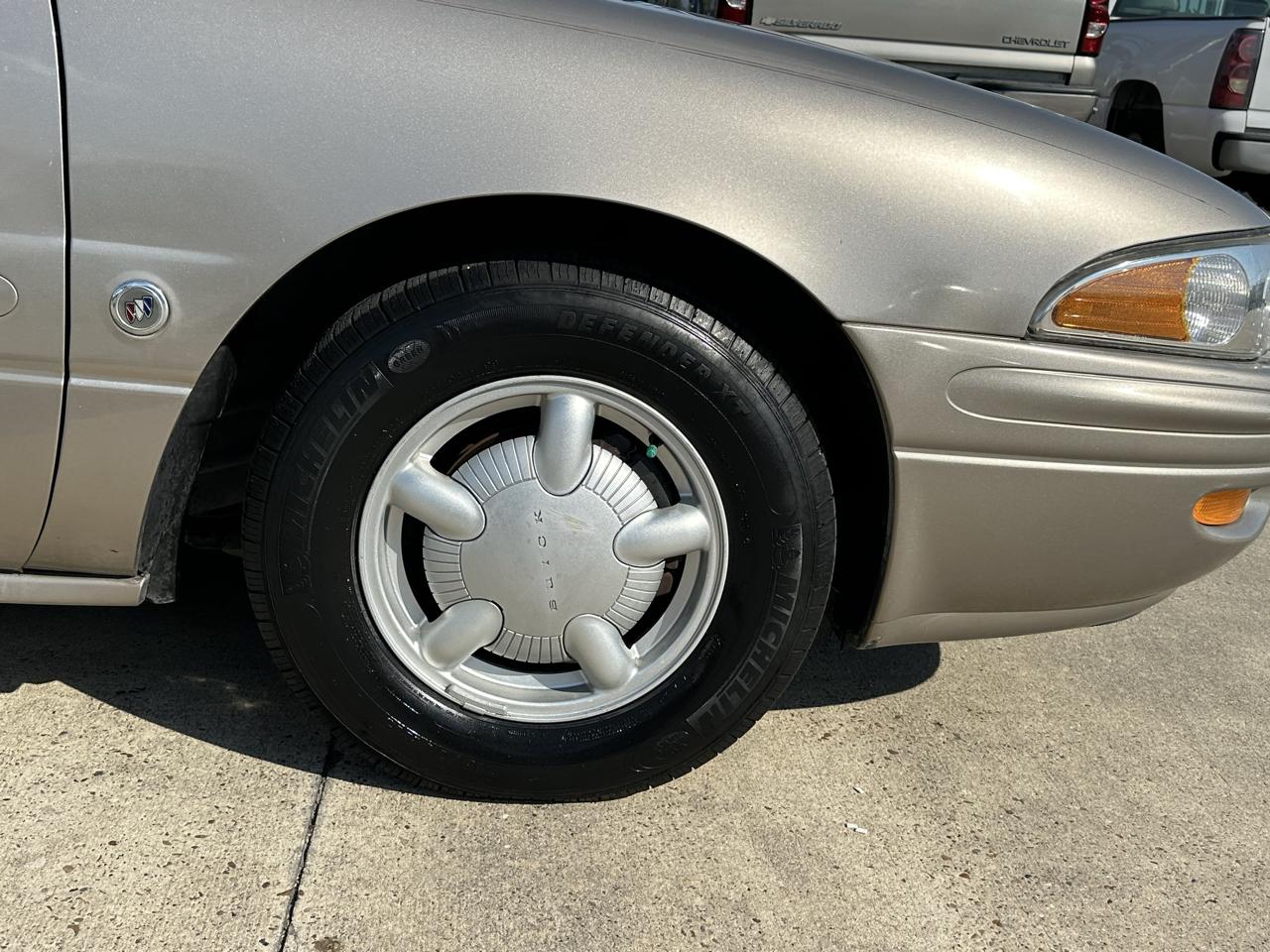 Buick LeSabre Custom 2000