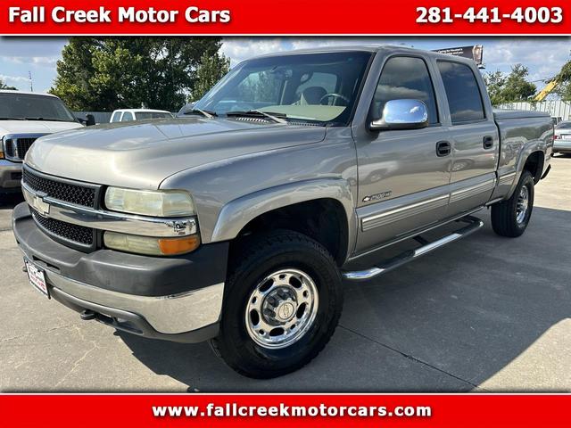 Gray 2002 Chevrolet Silverado 2500HD Pickup Truck Four-Wheel Drive Automatic