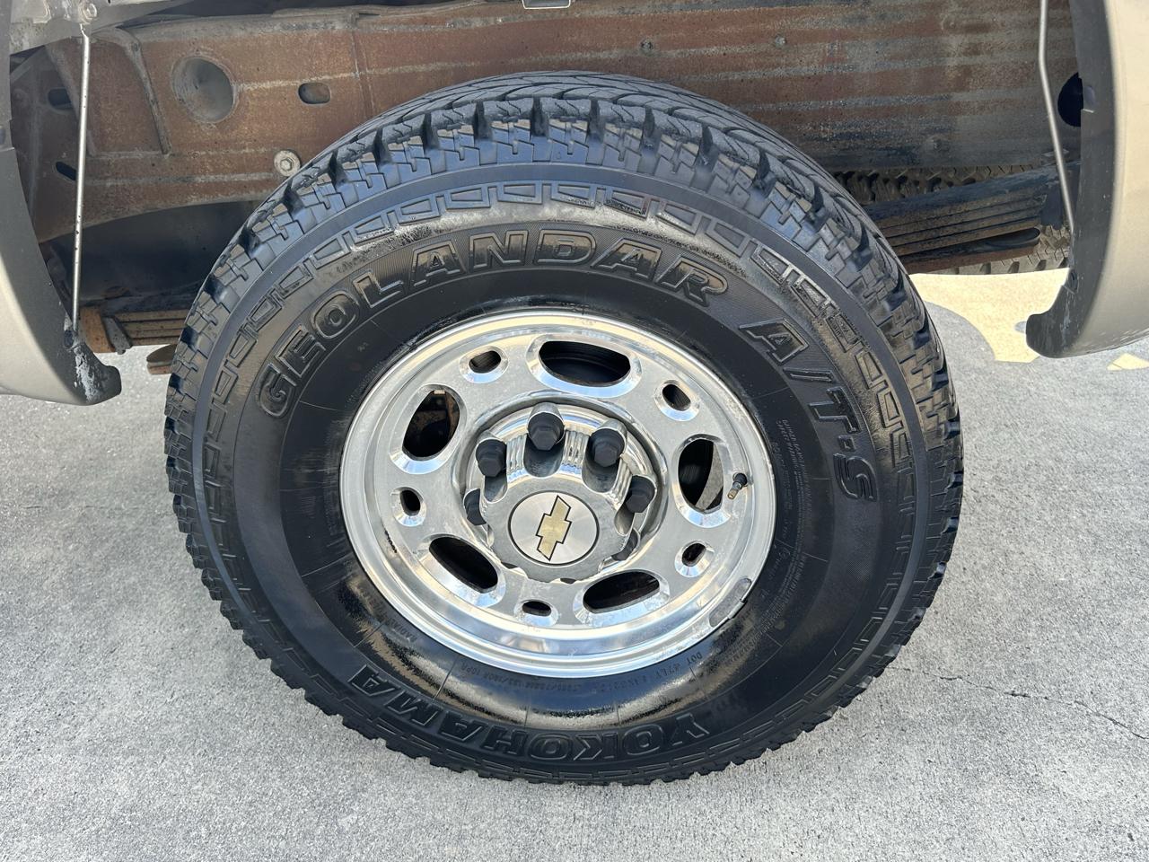 Chevrolet Silverado 2500HD LS Crew Cab Short Bed 4WD 2002