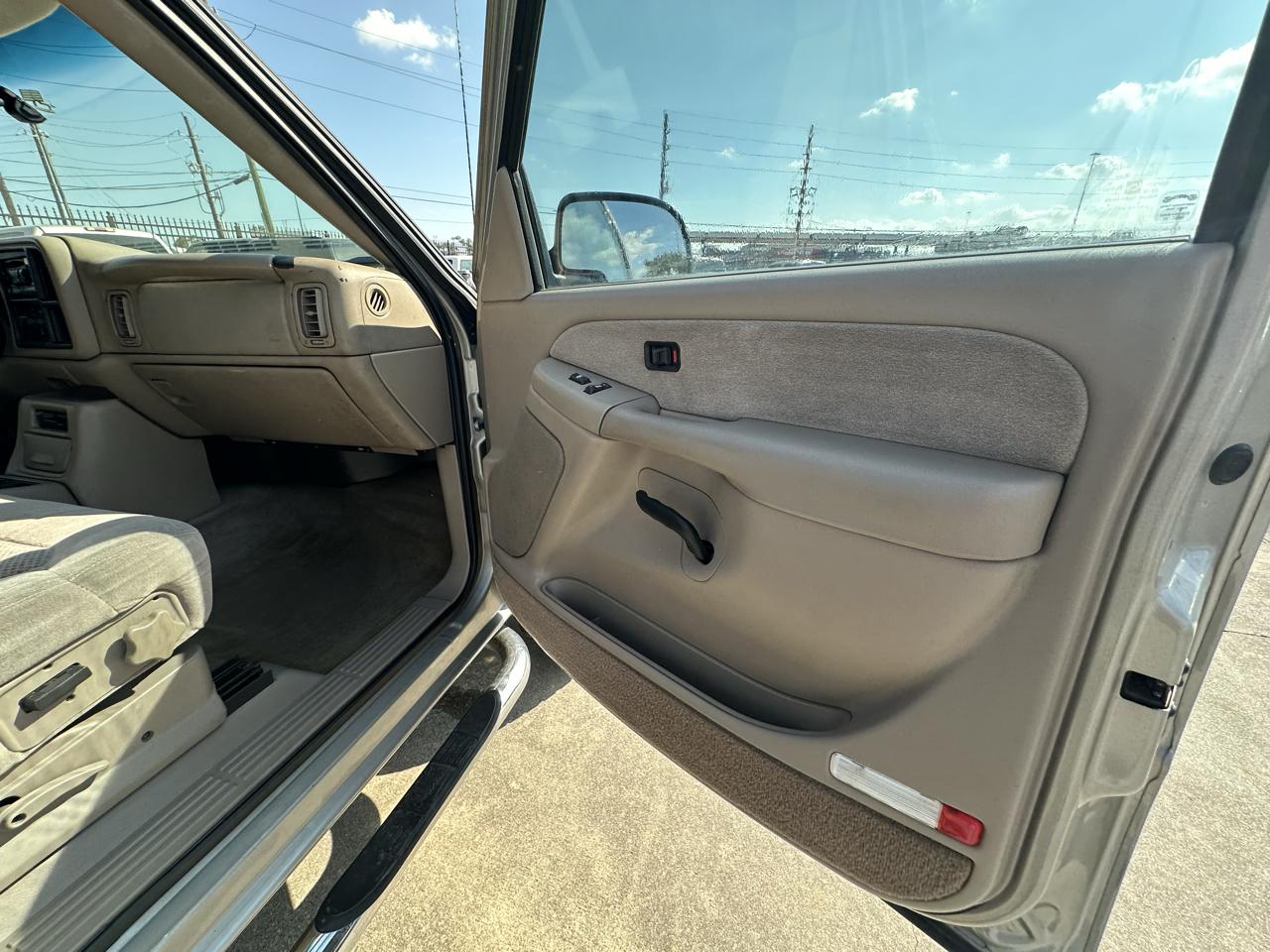 Chevrolet Silverado 2500HD LS Crew Cab Short Bed 4WD 2002