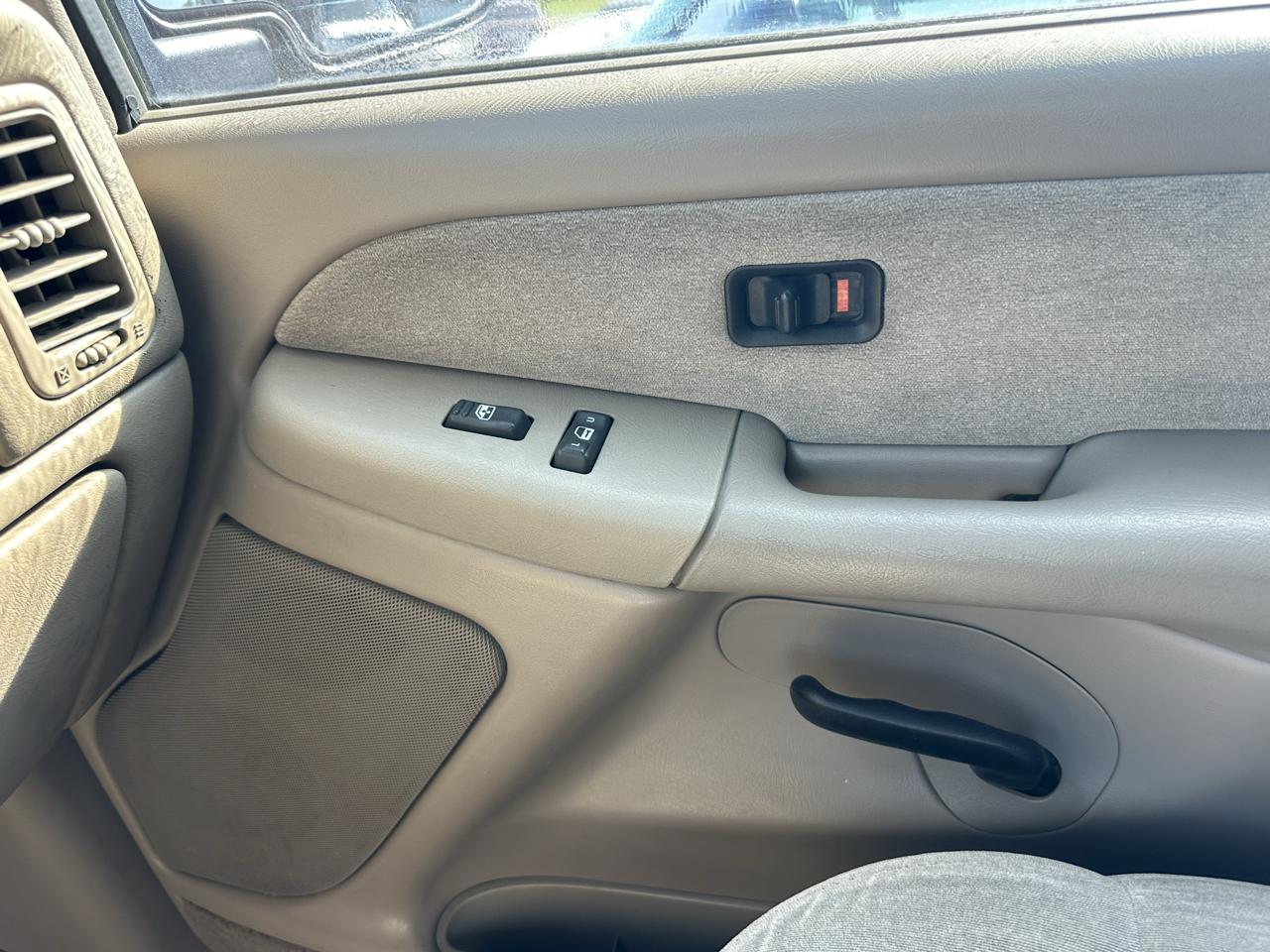 Chevrolet Silverado 2500HD LS Crew Cab Short Bed 4WD 2002