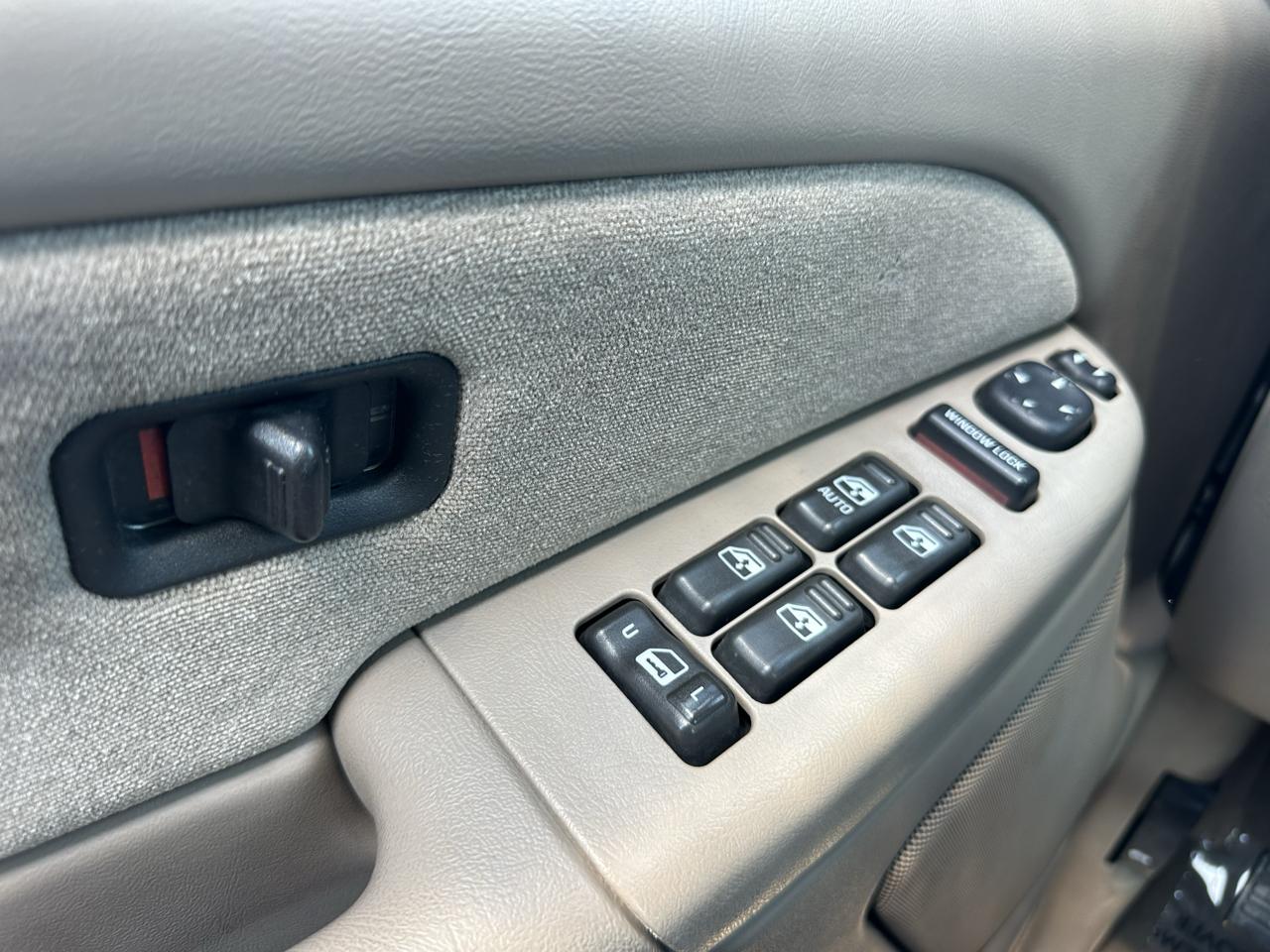 Chevrolet Silverado 2500HD LS Crew Cab Short Bed 4WD 2002
