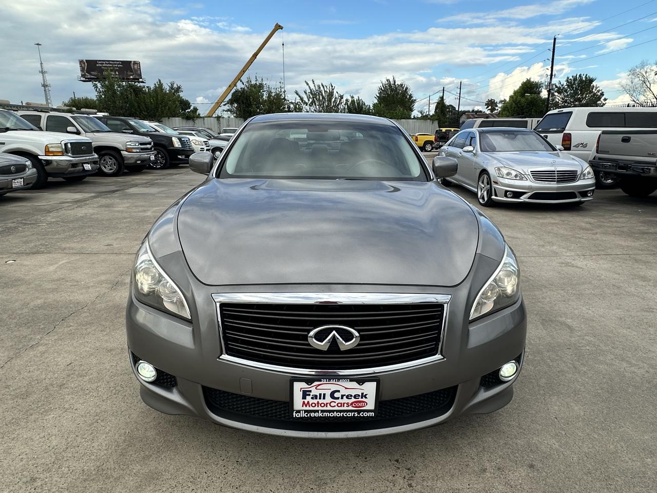 Infiniti M  2011