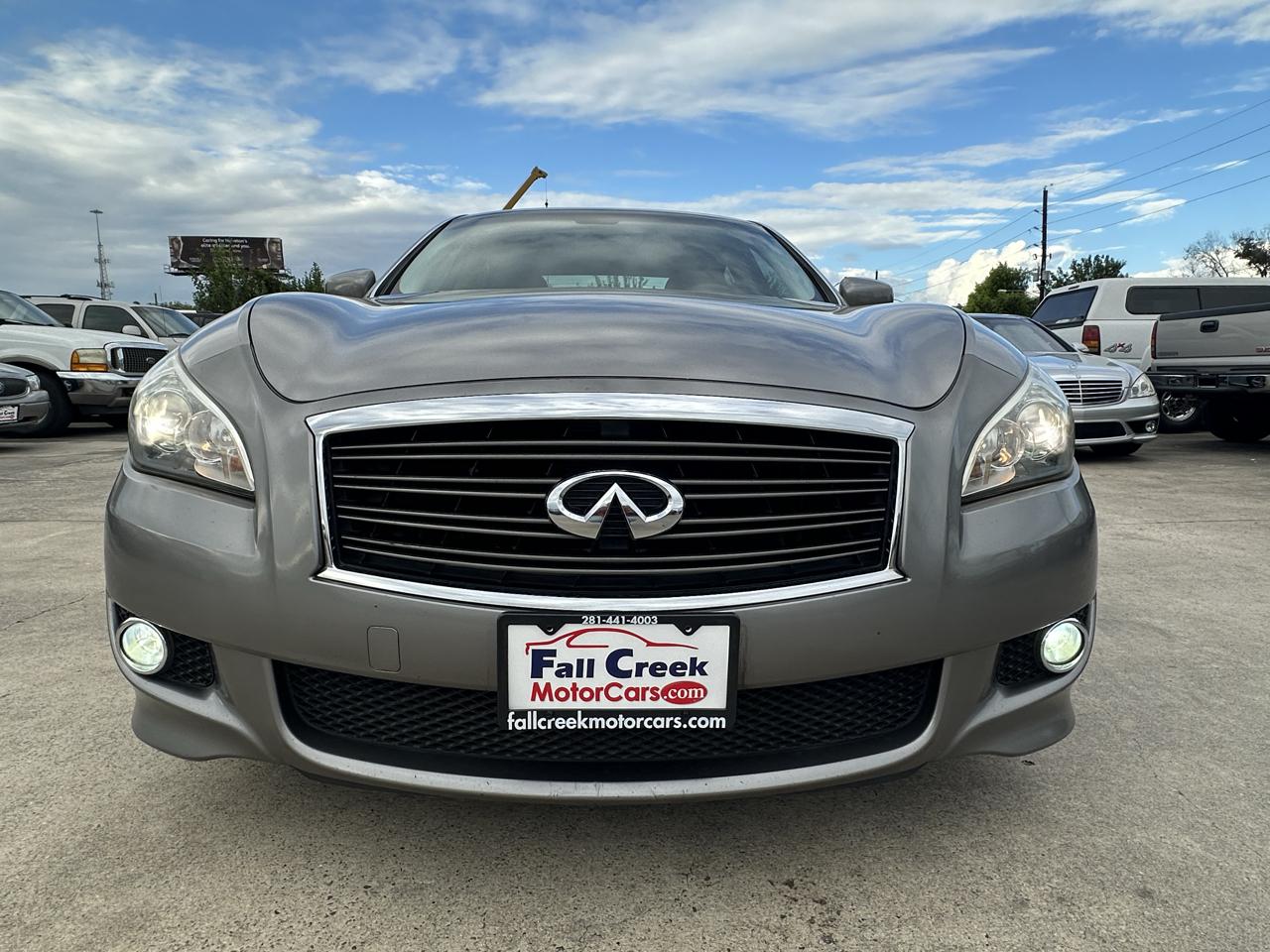 Infiniti M  2011