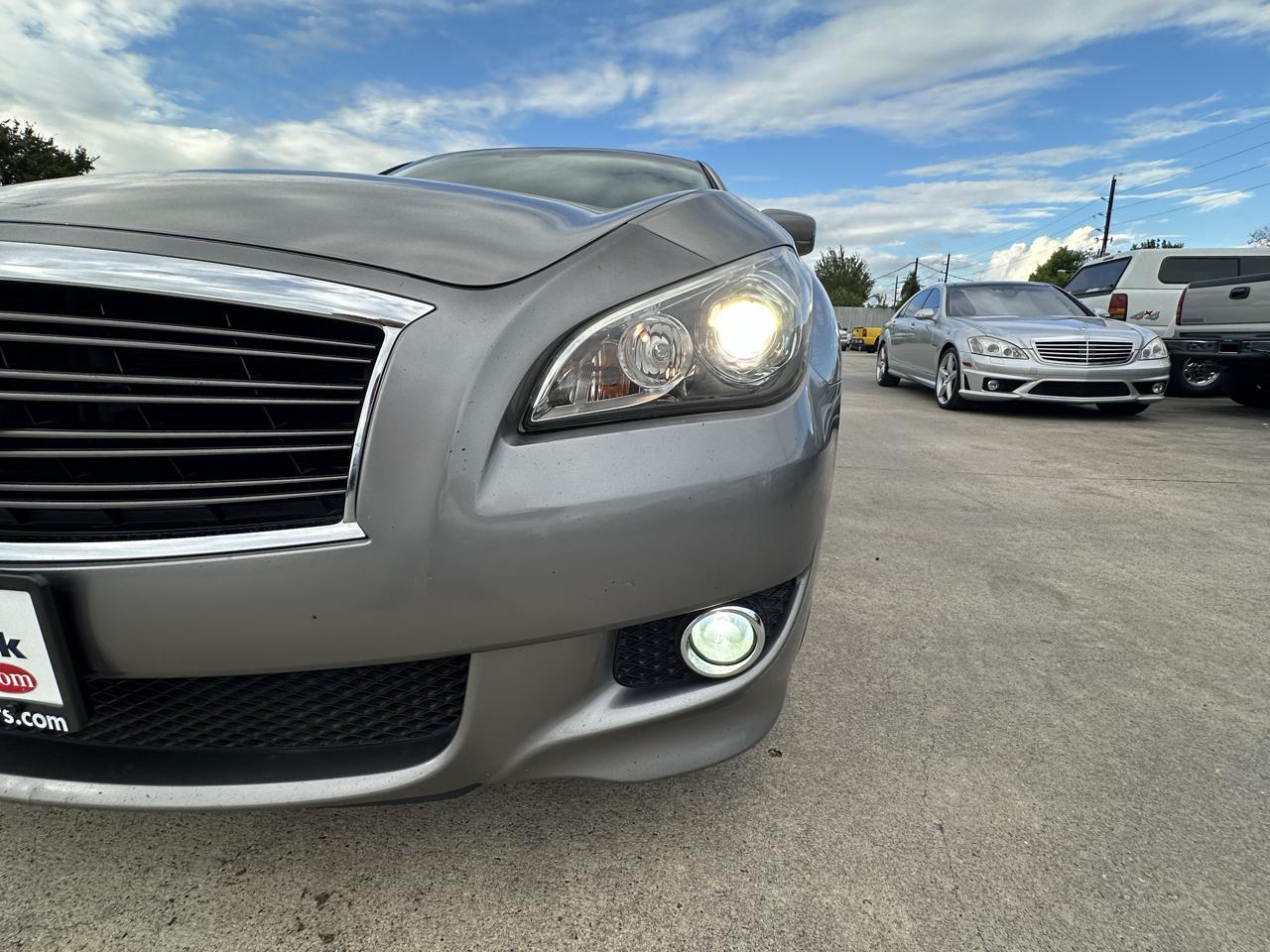 Infiniti M  2011