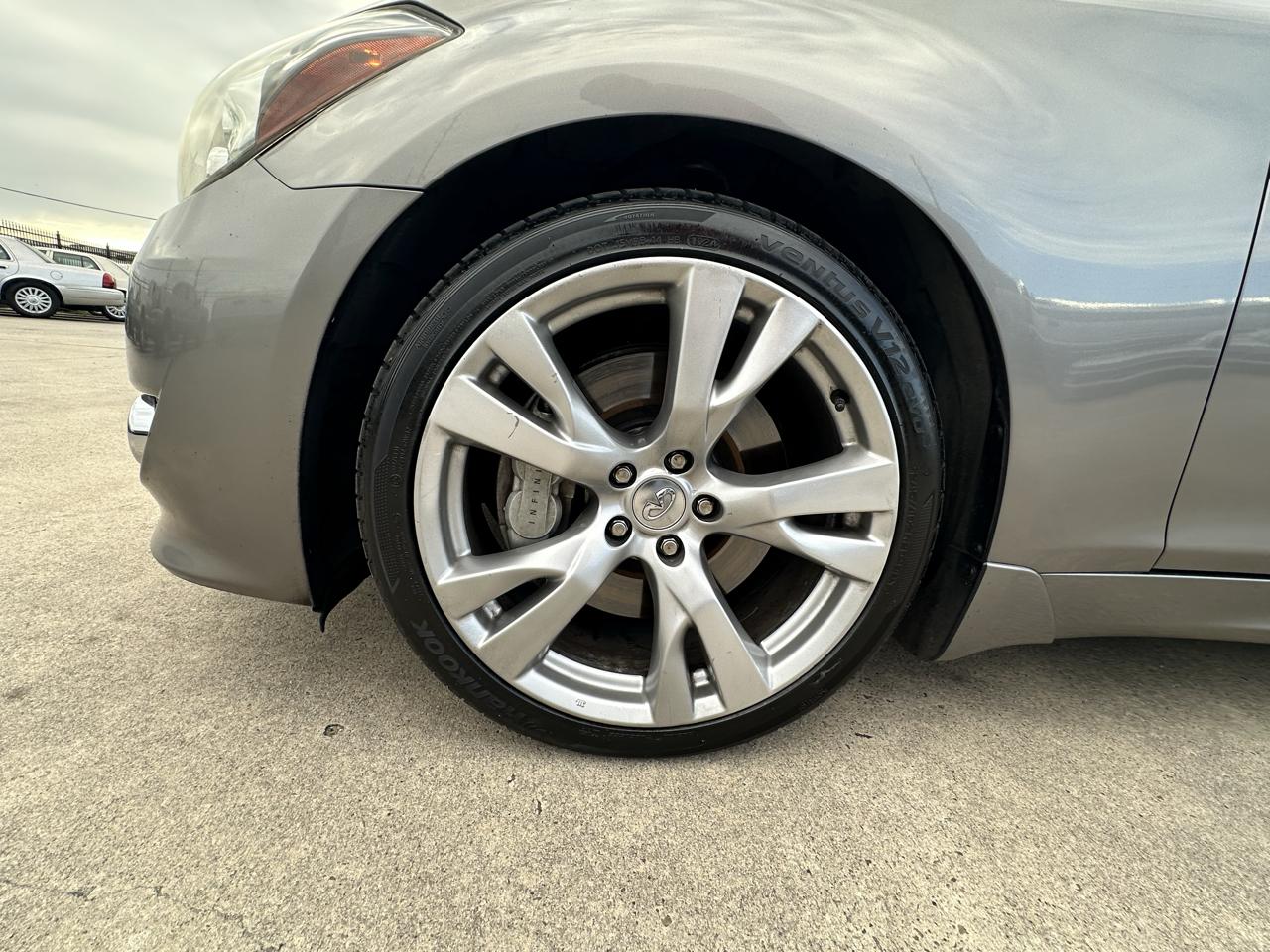 Infiniti M  2011