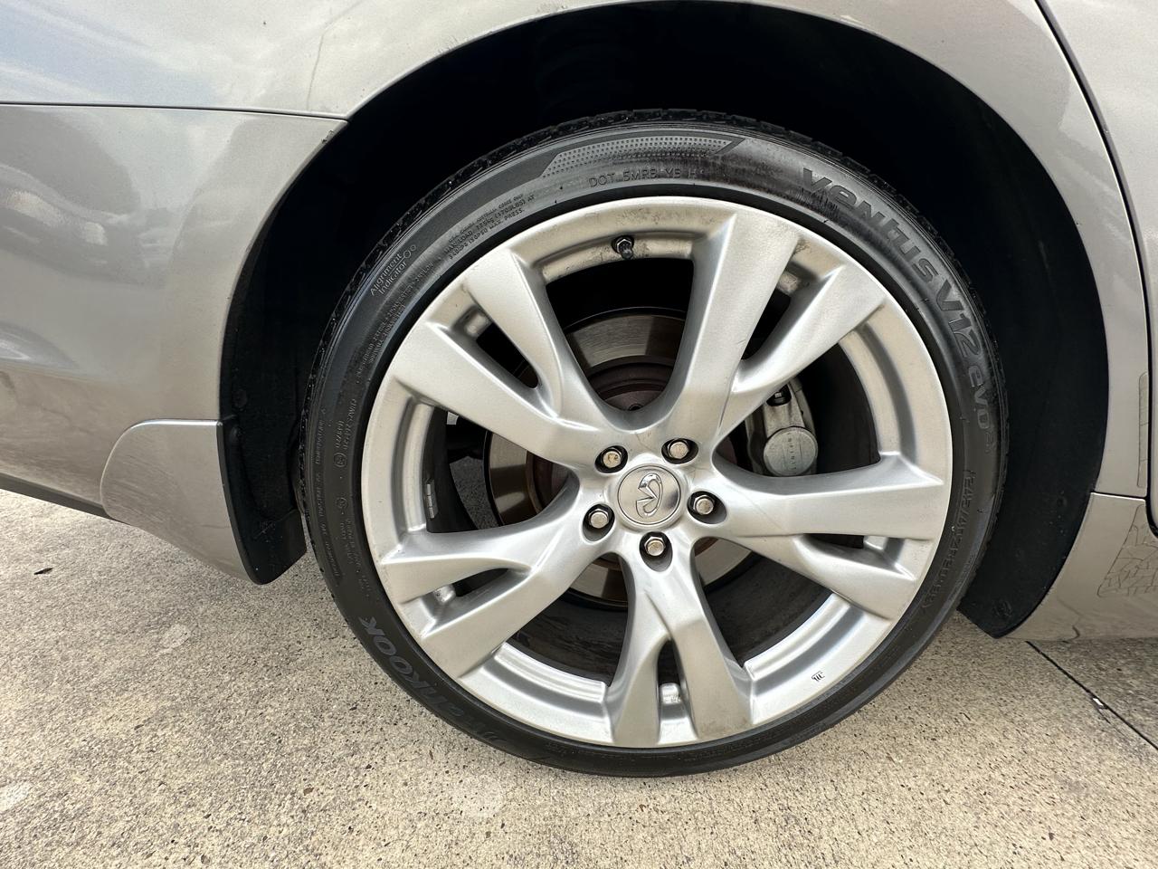 Infiniti M  2011