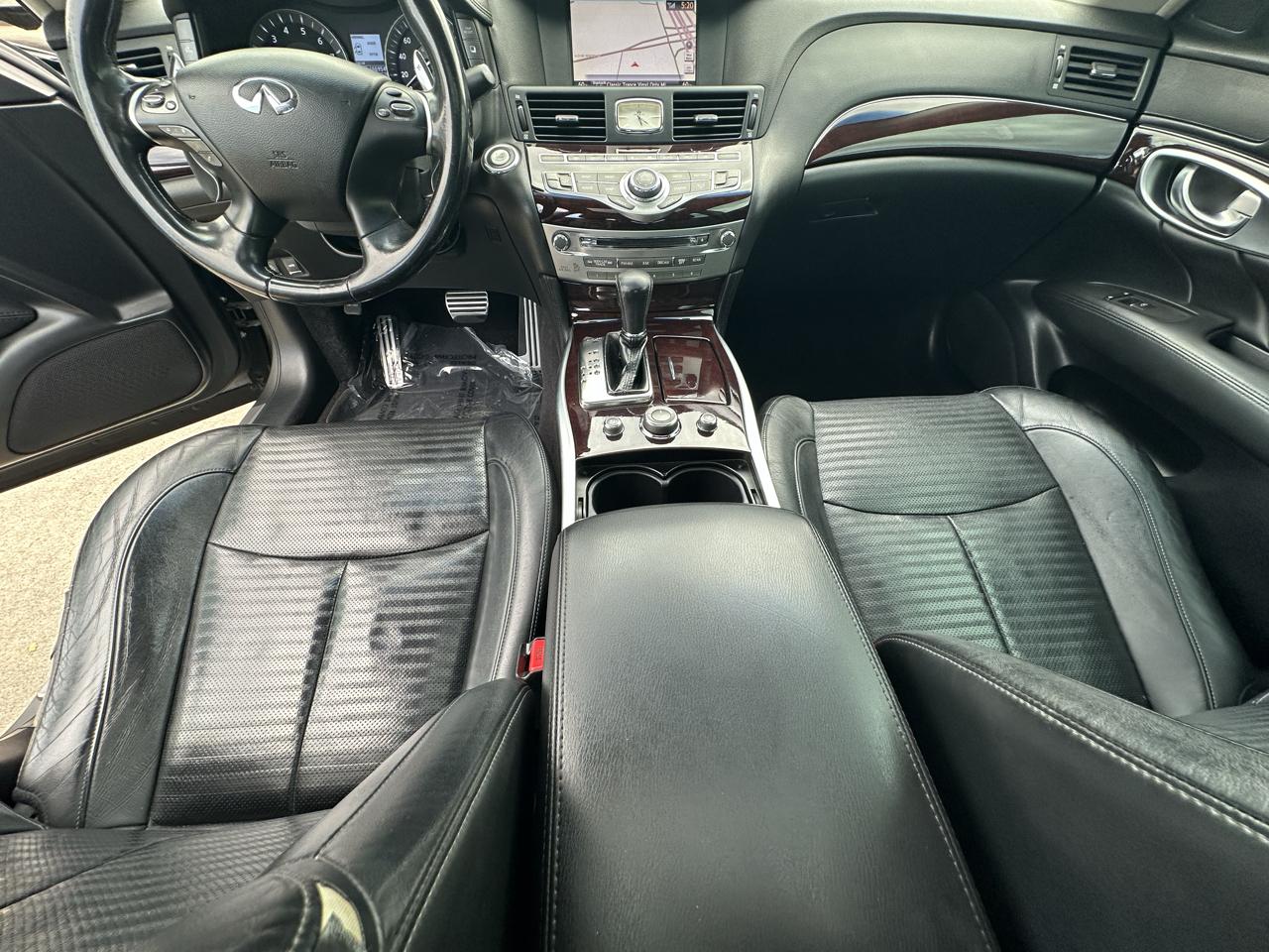Infiniti M  2011