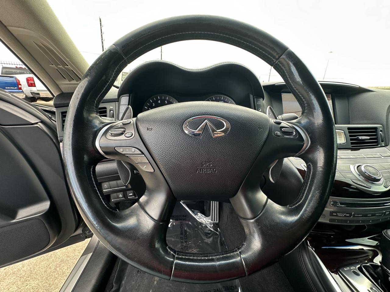 Infiniti M  2011