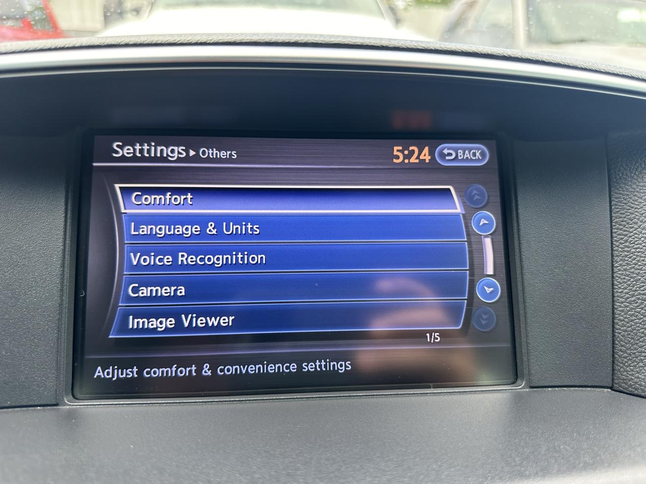 Infiniti M  2011