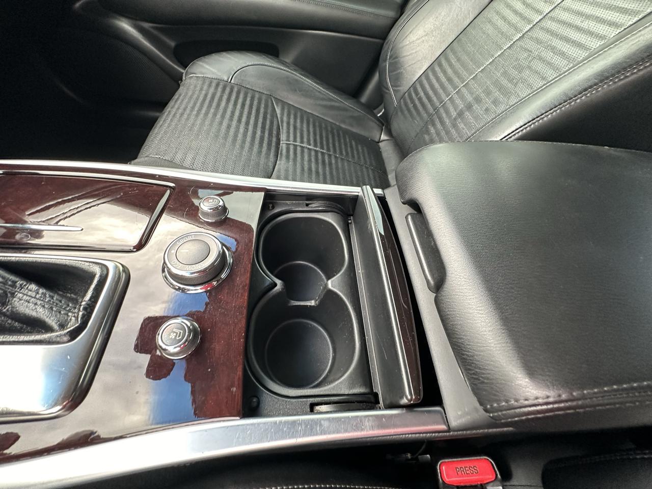 Infiniti M  2011