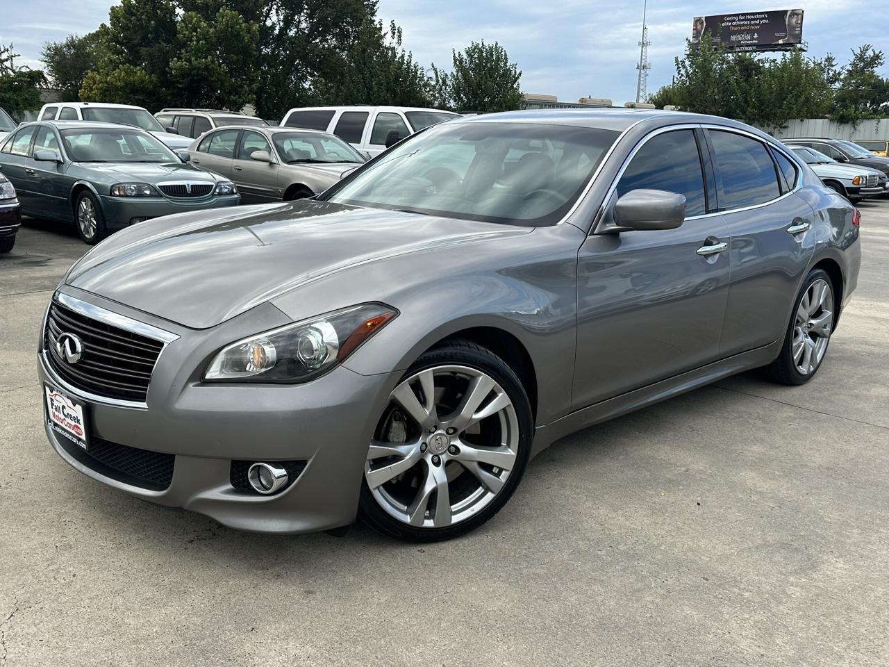 Infiniti M  2011
