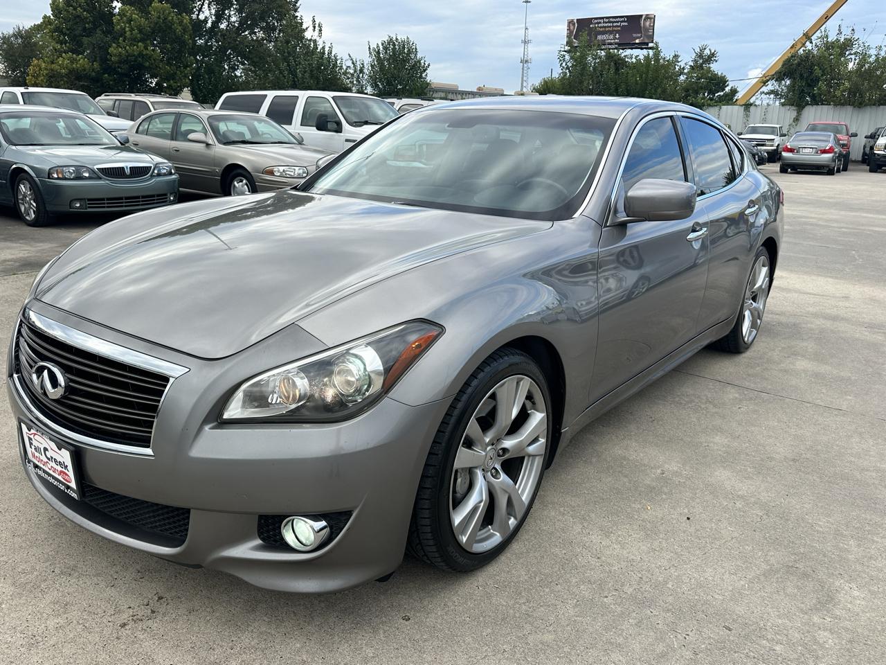Infiniti M  2011