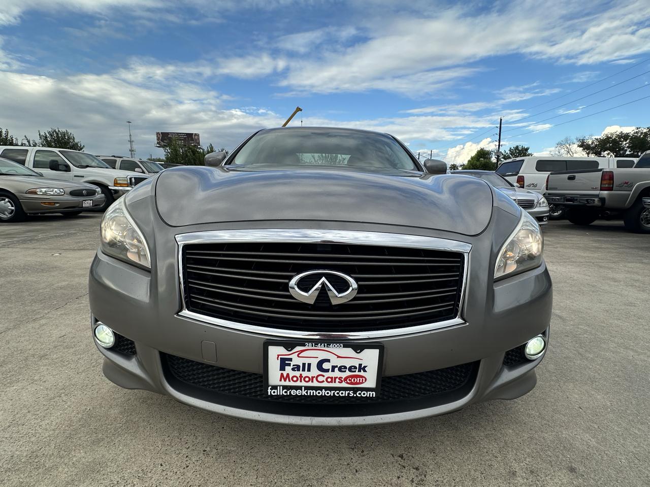 Infiniti M  2011