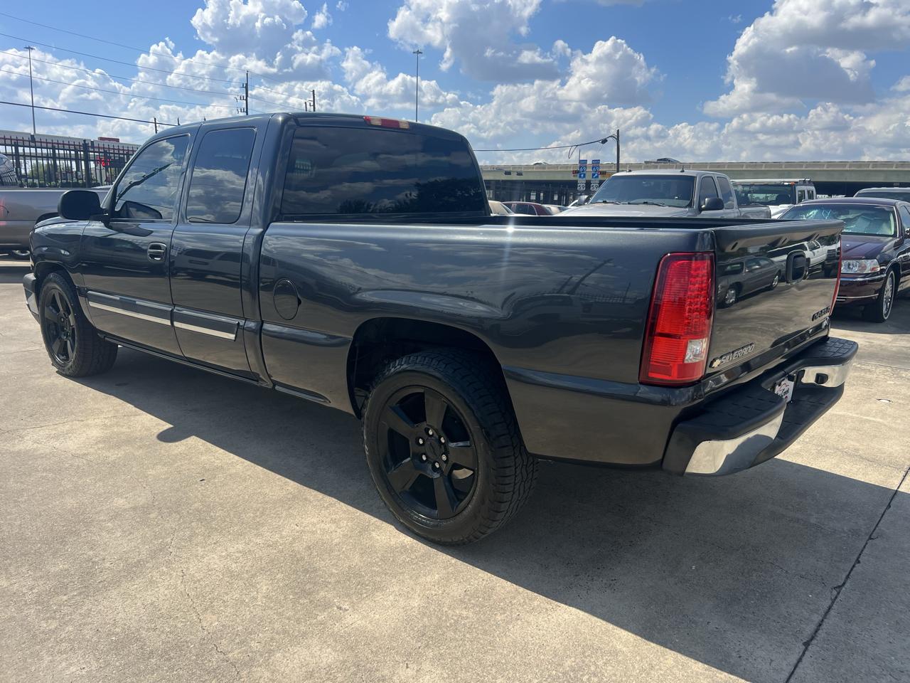 Chevrolet Silverado 1500 Ext. Cab Short Bed 2WD 2003