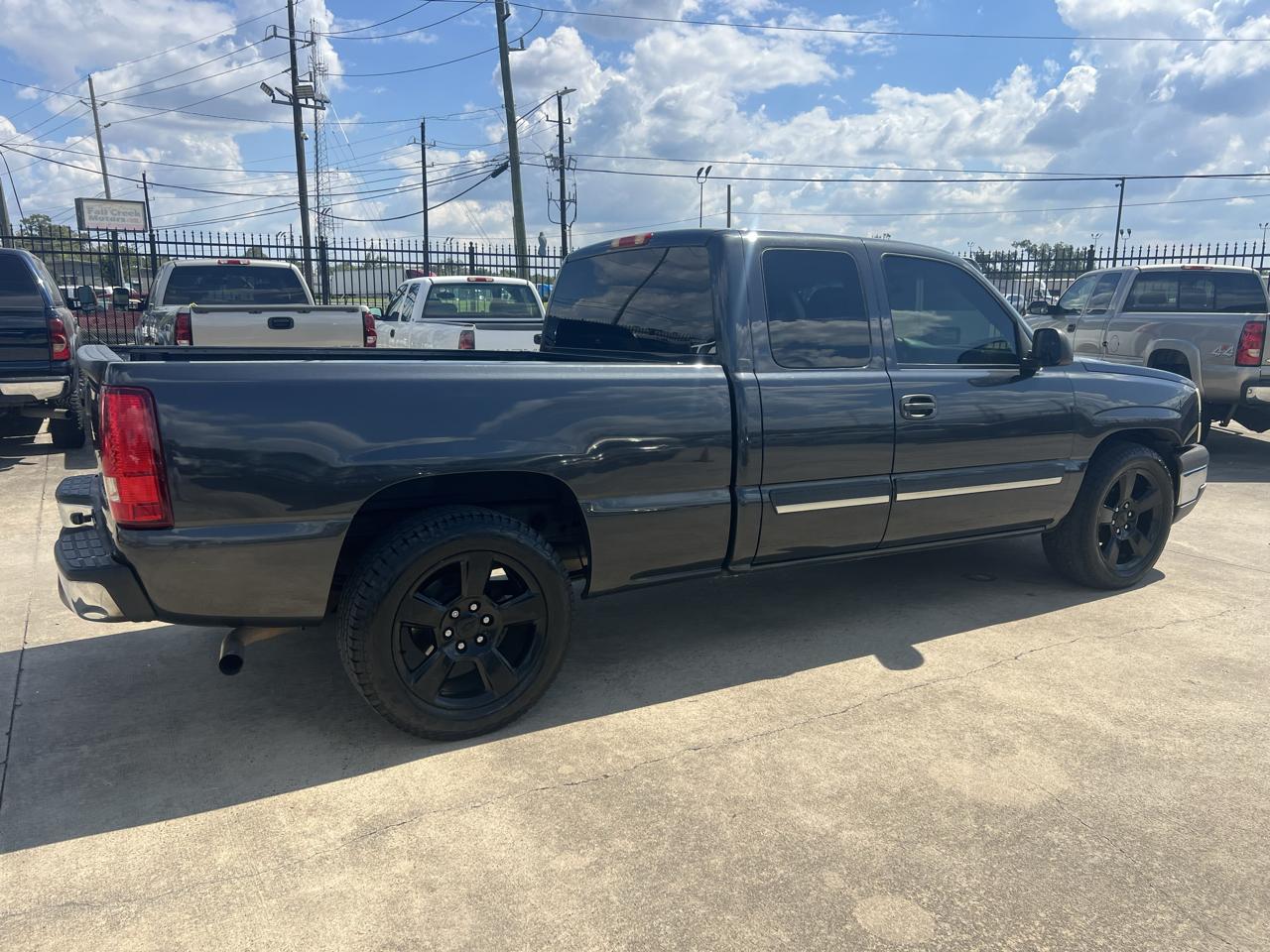 Chevrolet Silverado 1500 Ext. Cab Short Bed 2WD 2003
