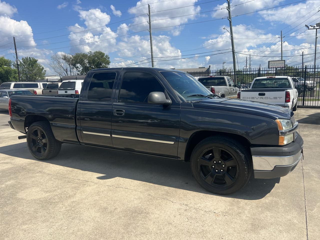 Chevrolet Silverado 1500 Ext. Cab Short Bed 2WD 2003