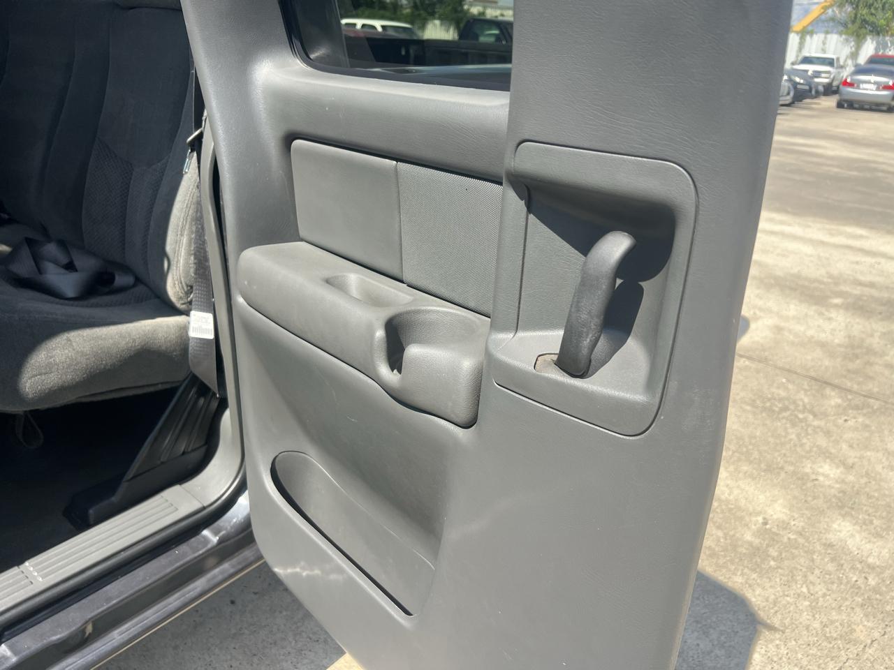 Chevrolet Silverado 1500 Ext. Cab Short Bed 2WD 2003