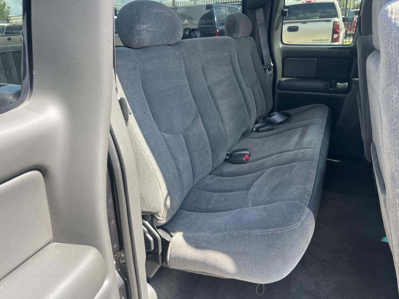 Chevrolet Silverado 1500 Ext. Cab Short Bed 2WD 2003