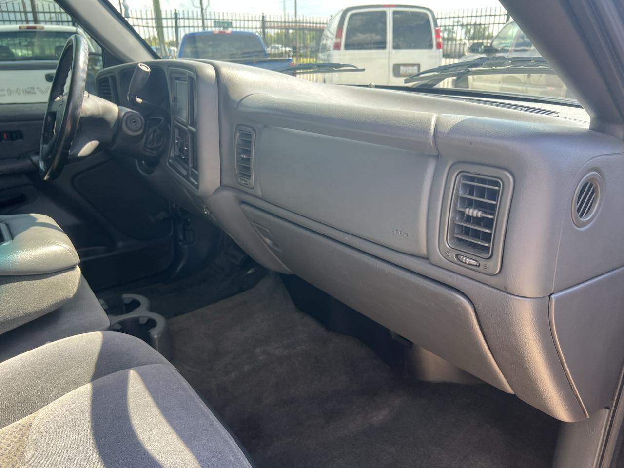 Chevrolet Silverado 1500 Ext. Cab Short Bed 2WD 2003