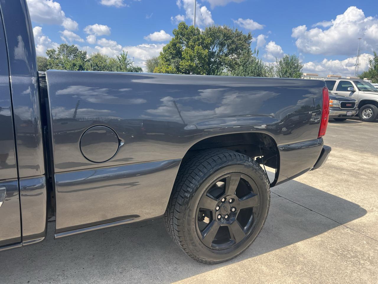 Chevrolet Silverado 1500 Ext. Cab Short Bed 2WD 2003