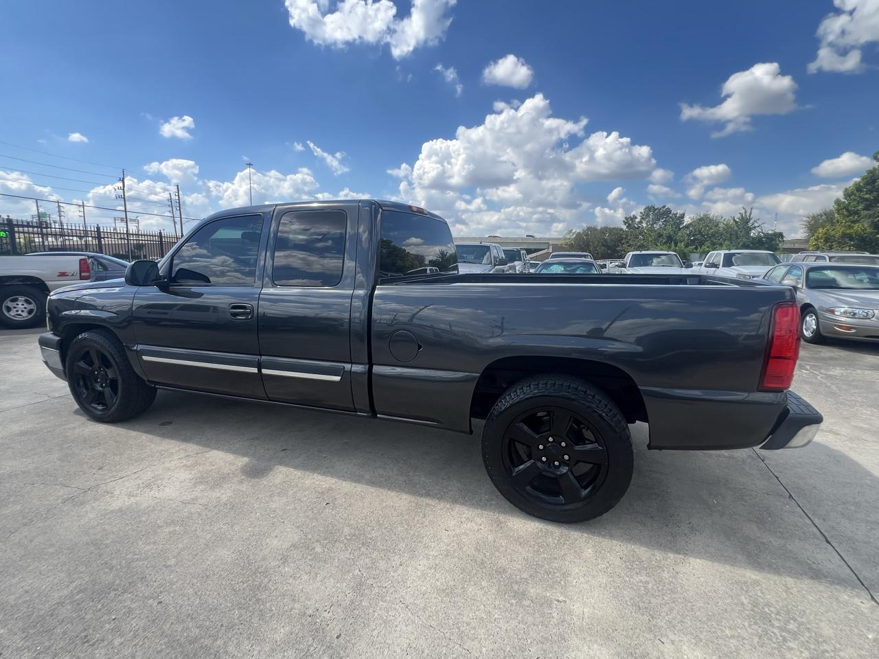 Chevrolet Silverado 1500 Ext. Cab Short Bed 2WD 2003