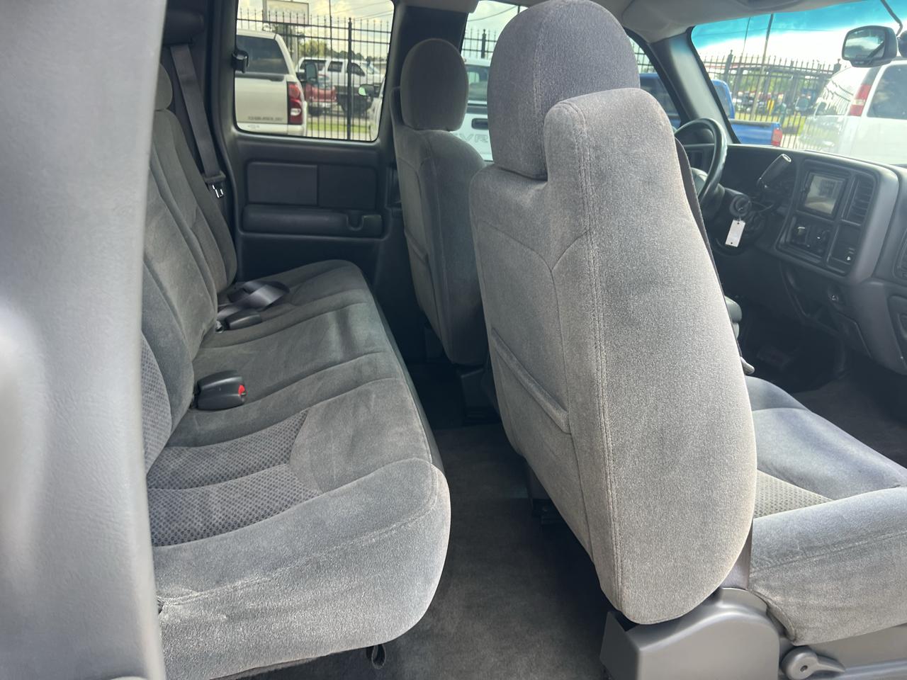 Chevrolet Silverado 1500 Ext. Cab Short Bed 2WD 2003