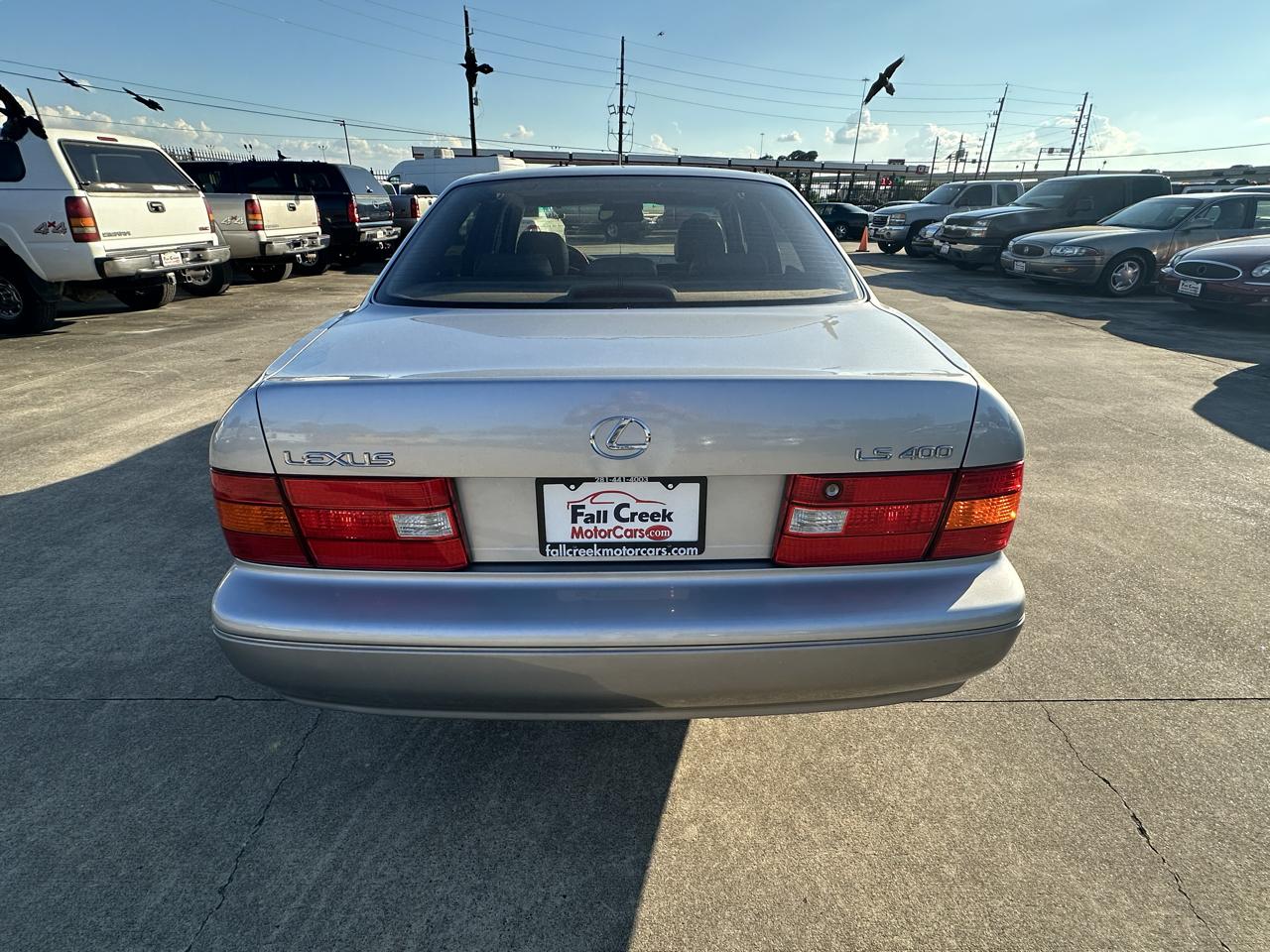 Lexus LS 400 4dr Sedan 1999