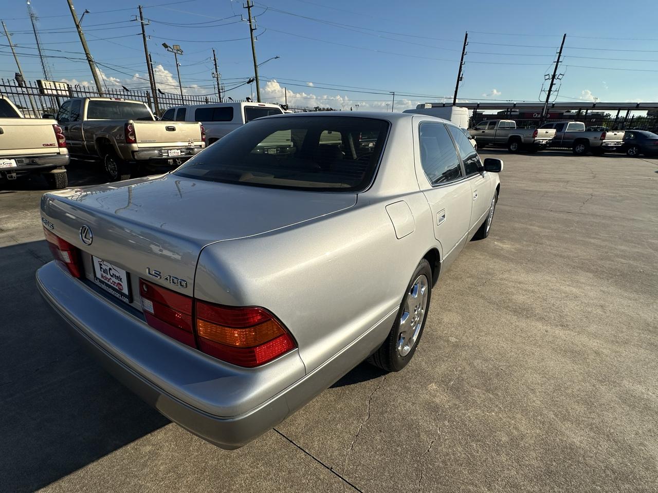Lexus LS 400 4dr Sedan 1999