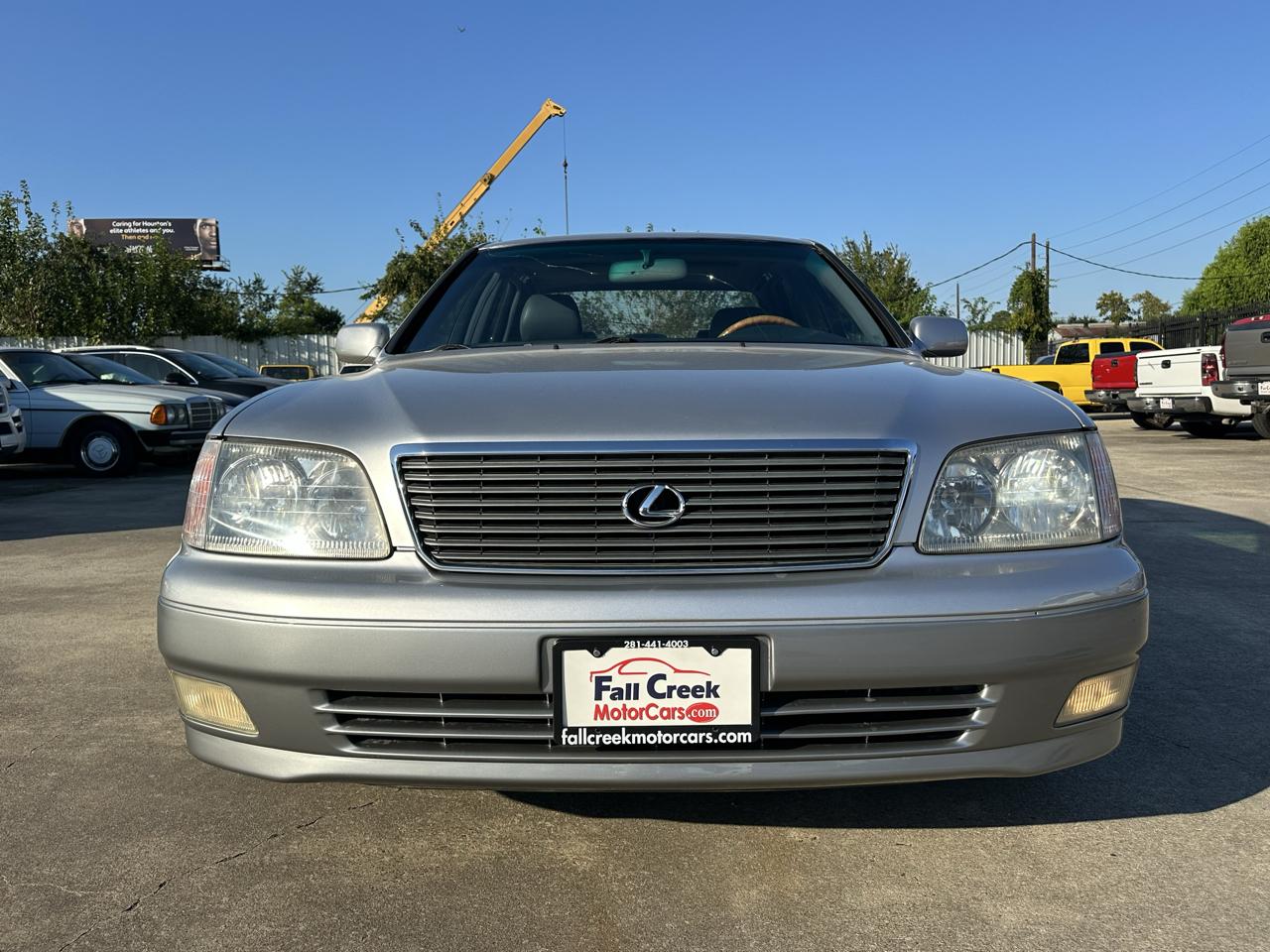 Lexus LS 400 4dr Sedan 1999