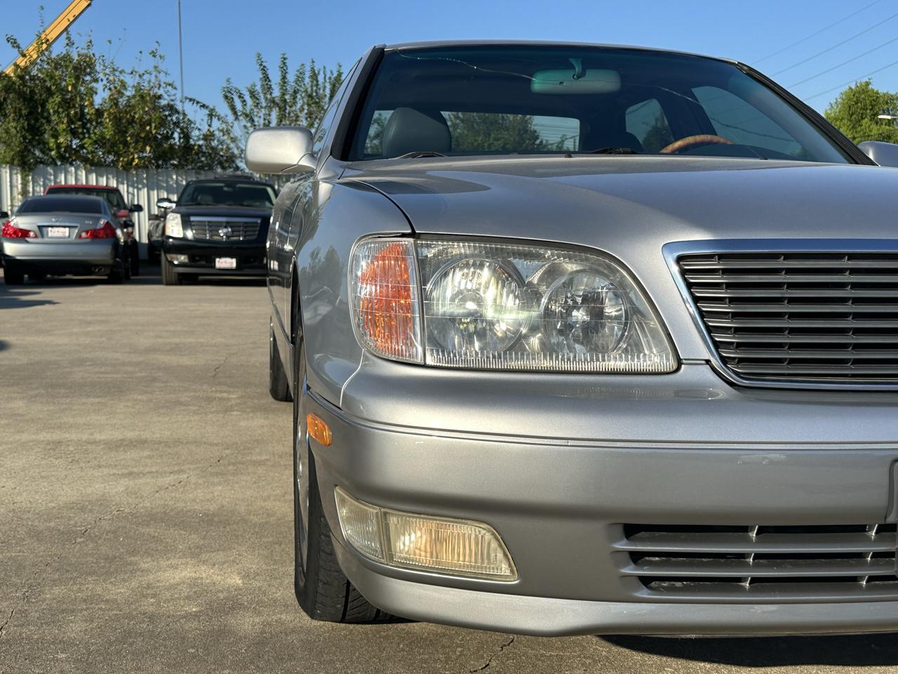 Lexus LS 400 4dr Sedan 1999