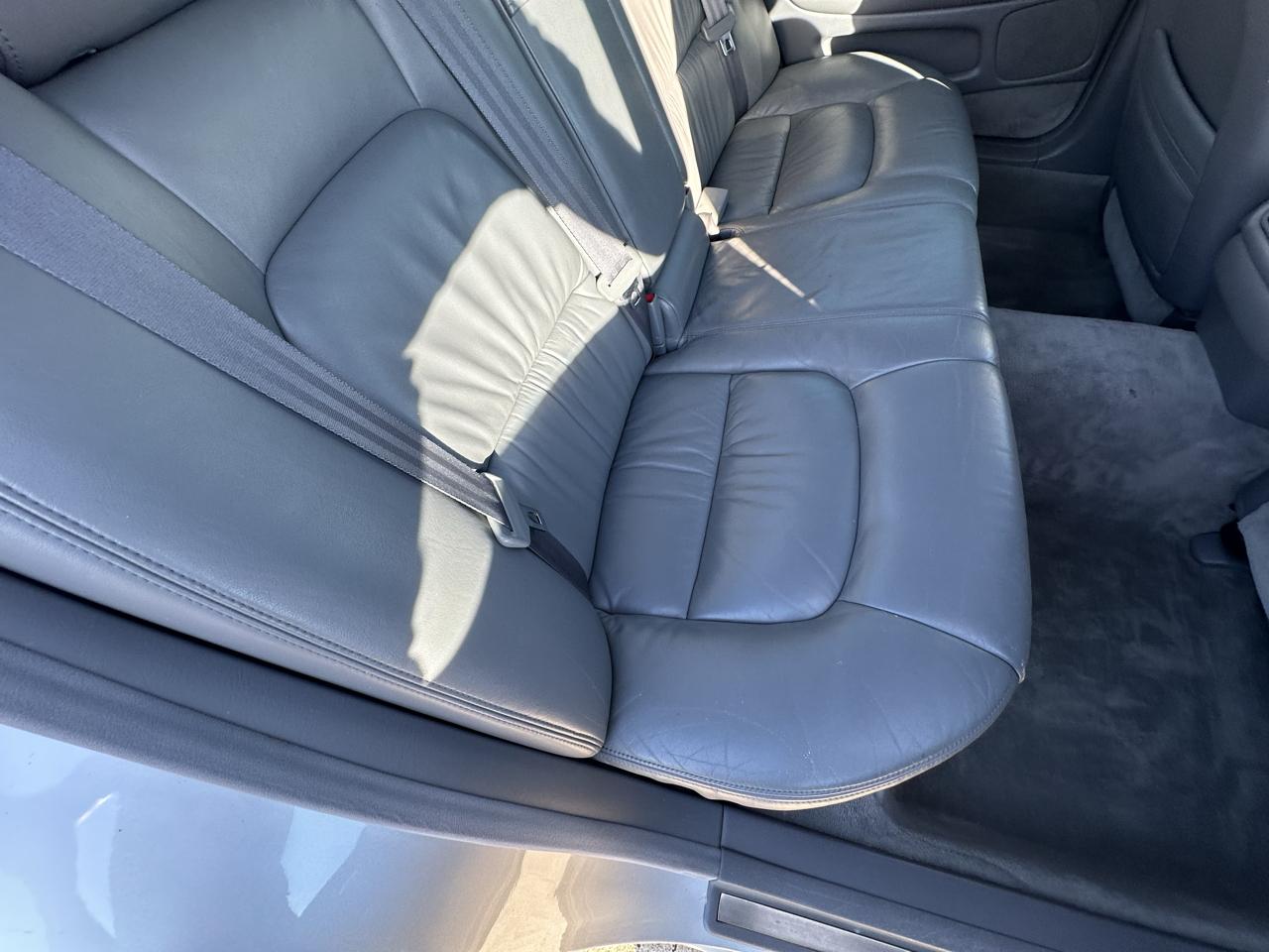 Lexus LS 400 4dr Sedan 1999