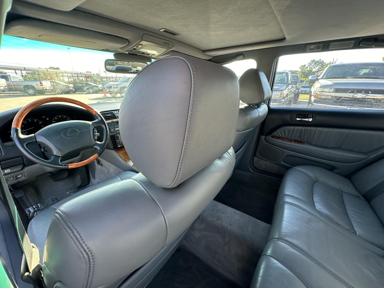Lexus LS 400 4dr Sedan 1999