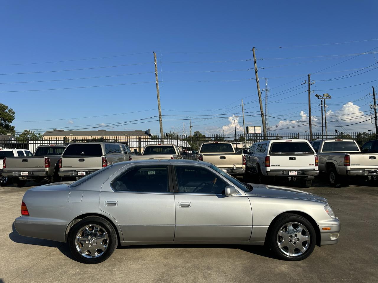 Lexus LS 400 4dr Sedan 1999