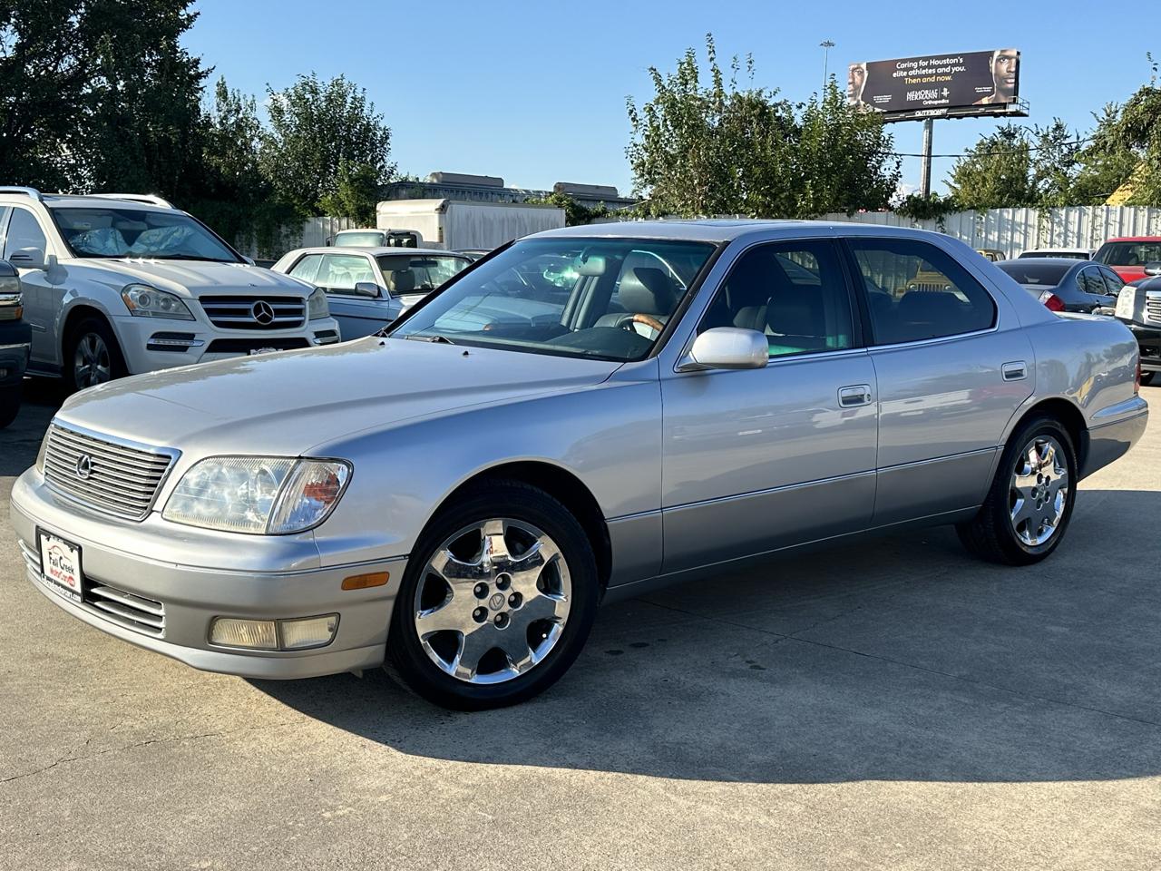 Lexus LS 400 4dr Sedan 1999