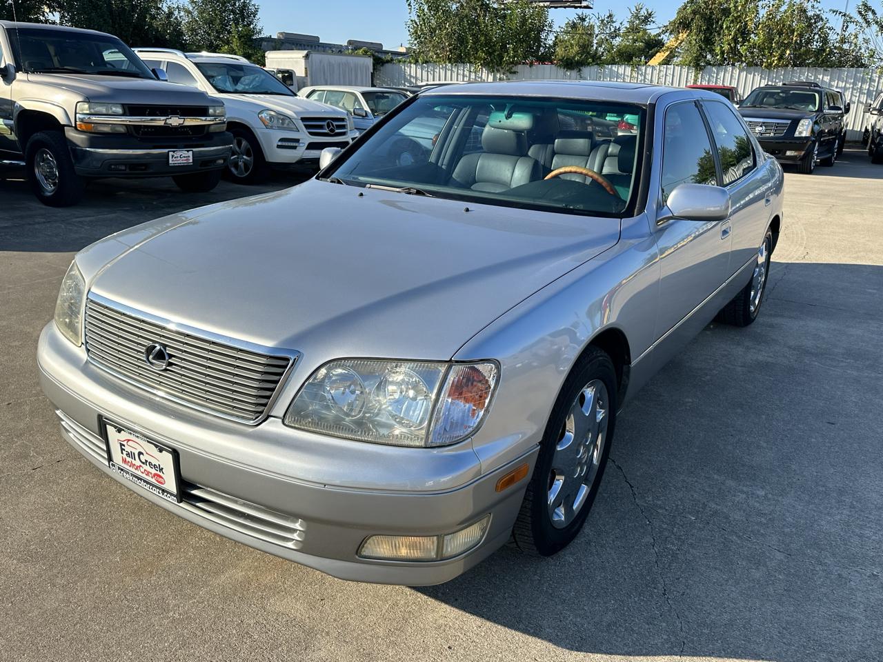 Lexus LS 400 4dr Sedan 1999