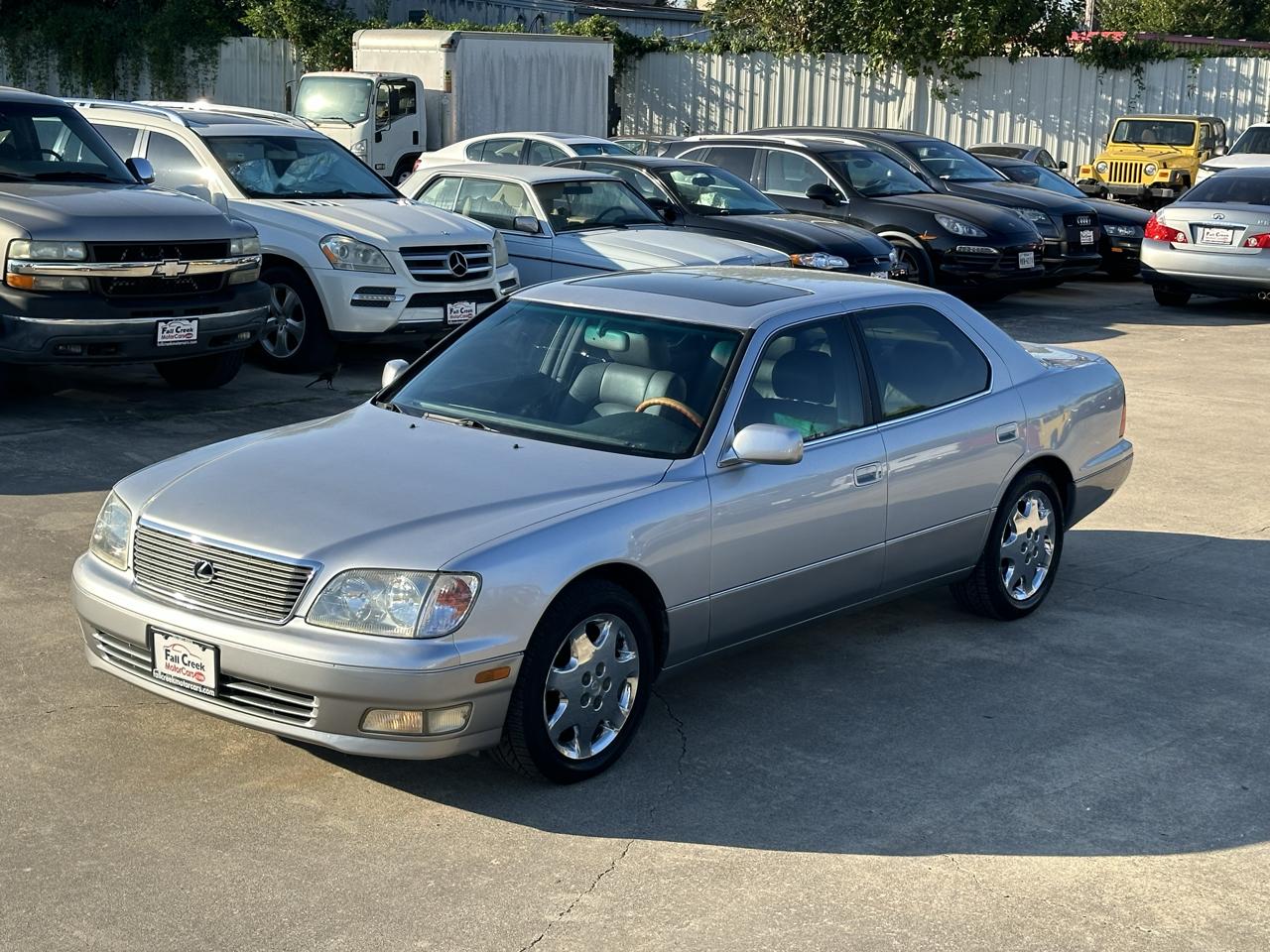 Lexus LS 400 4dr Sedan 1999