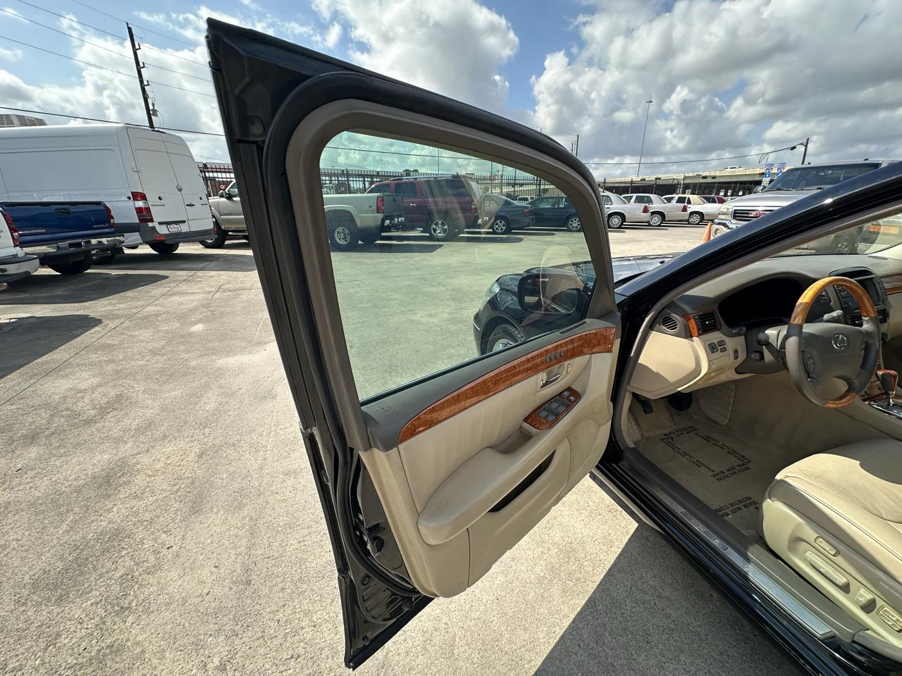 Lexus LS 430  2005