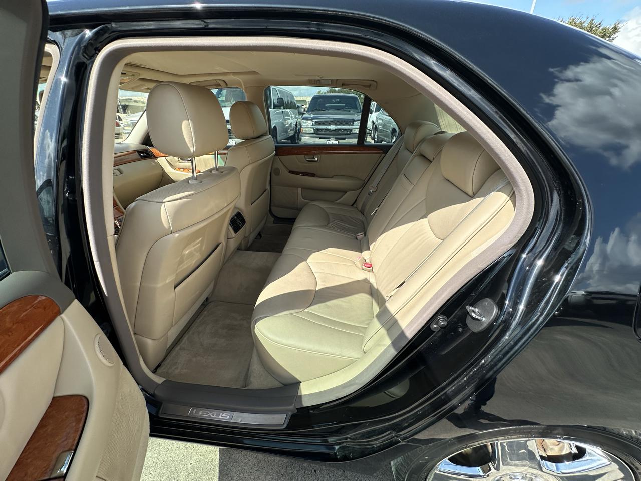 Lexus LS 430  2005