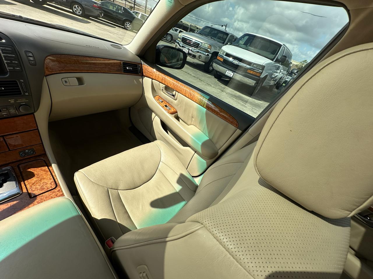 Lexus LS 430  2005