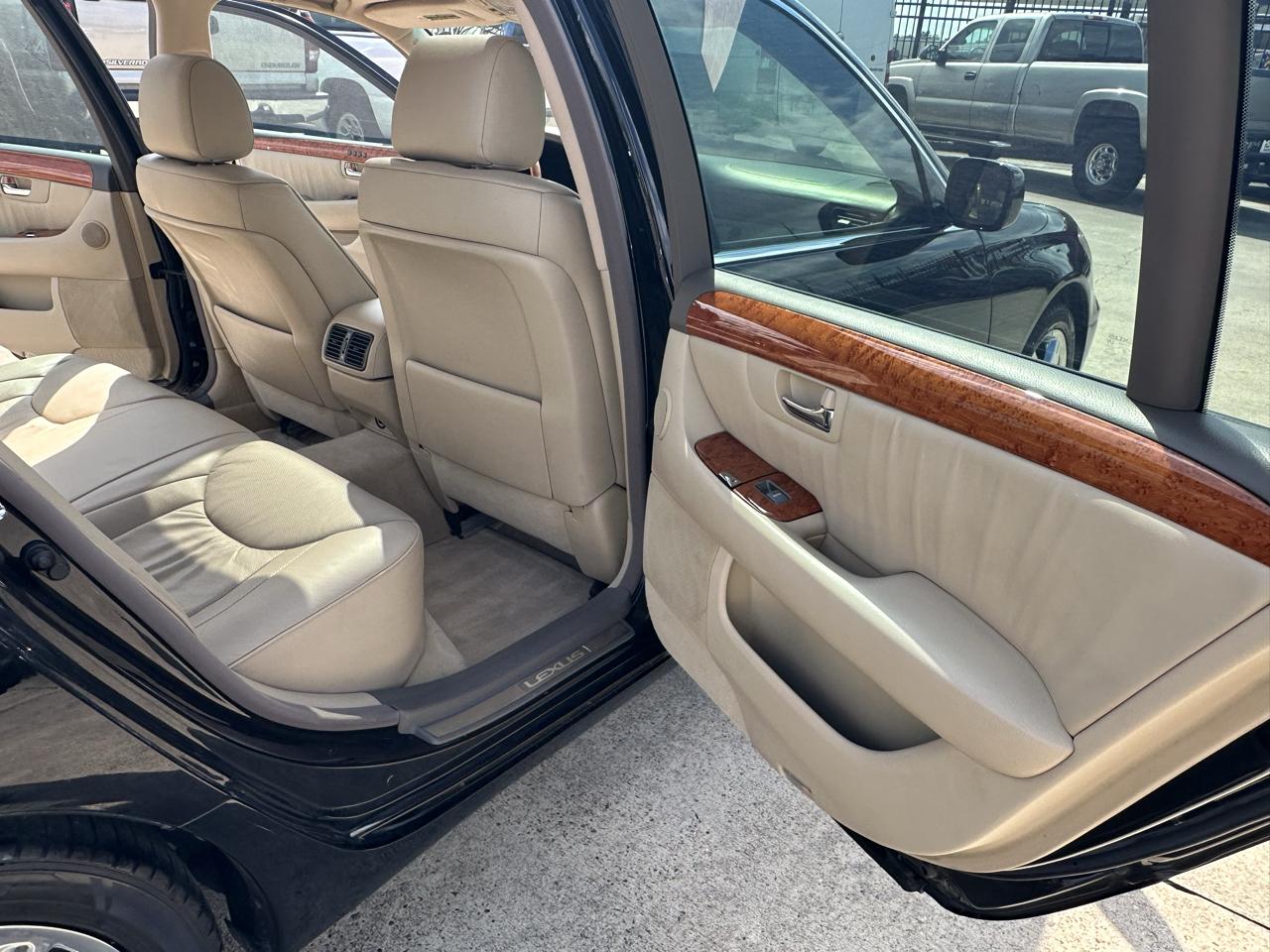 Lexus LS 430  2005