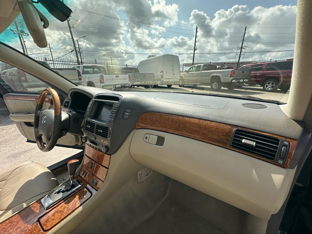 Lexus LS 430  2005