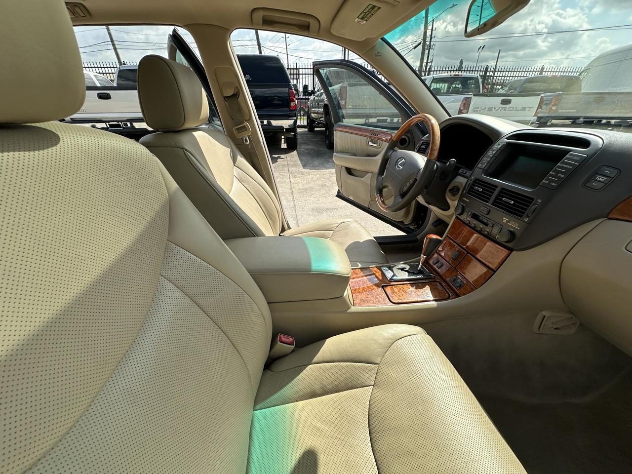 Lexus LS 430  2005