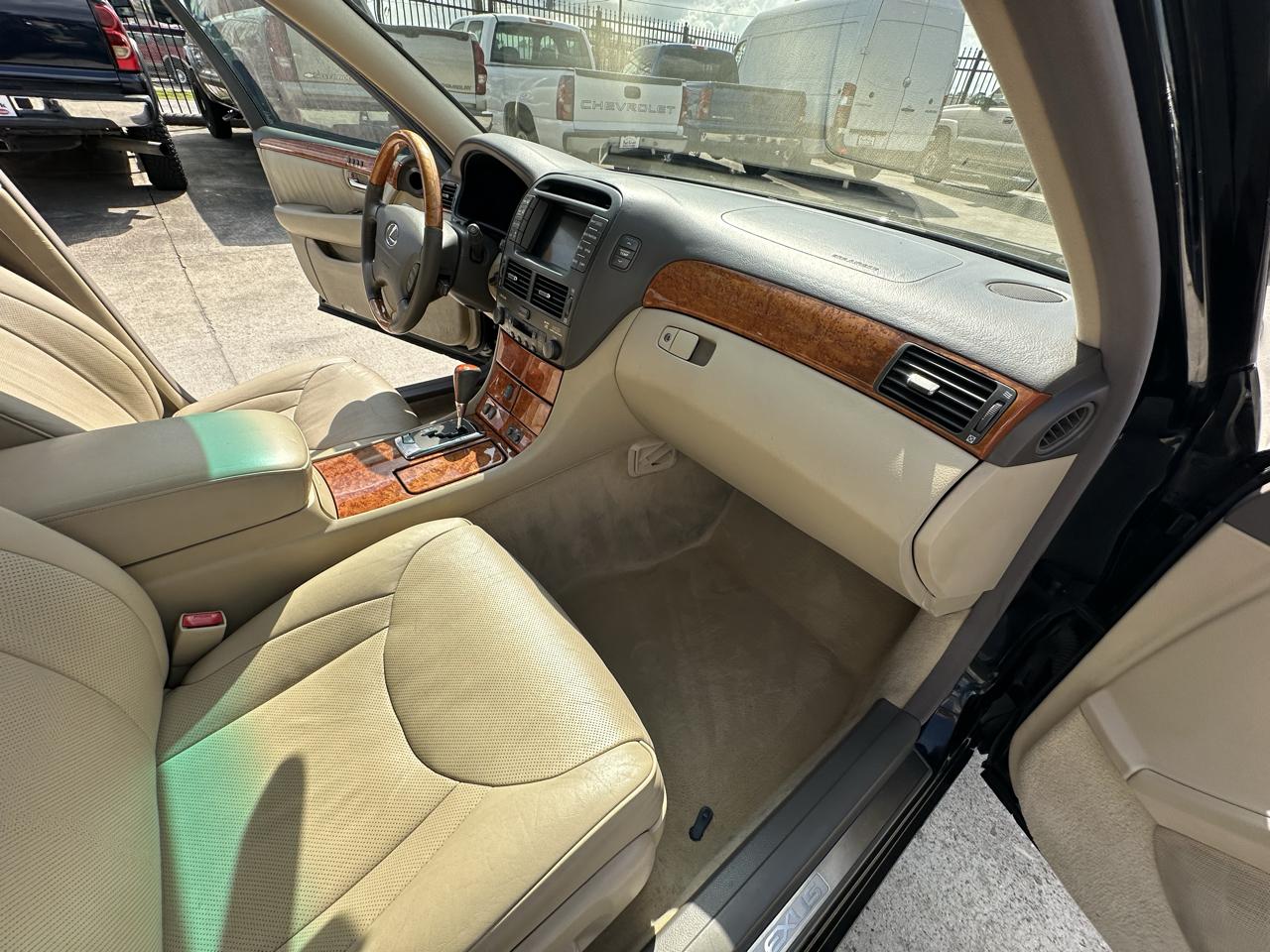 Lexus LS 430  2005