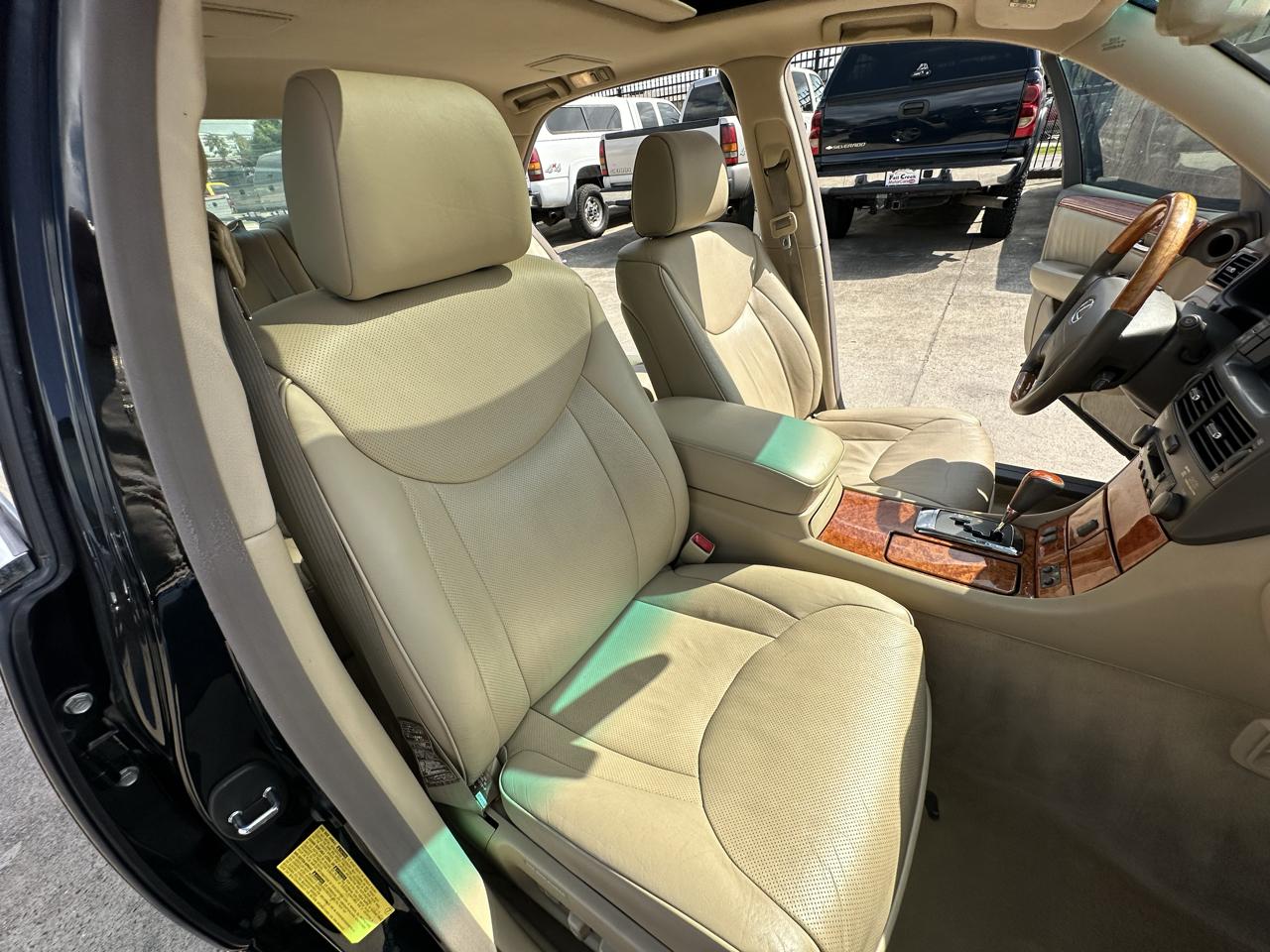 Lexus LS 430  2005