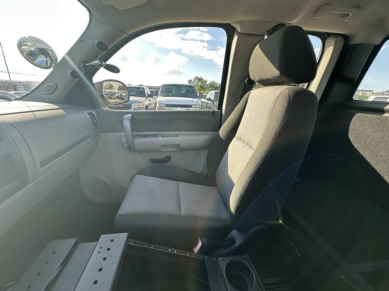 Chevrolet Silverado 2500HD Ext. Cab Short Bed 2WD 2009